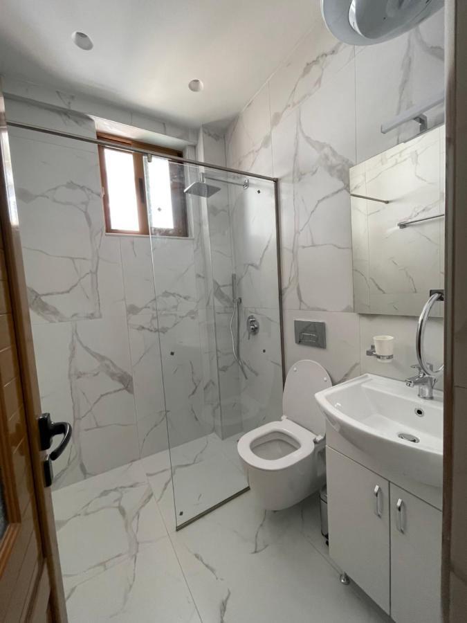 Sun And Sea Apartment Saranda Екстериор снимка