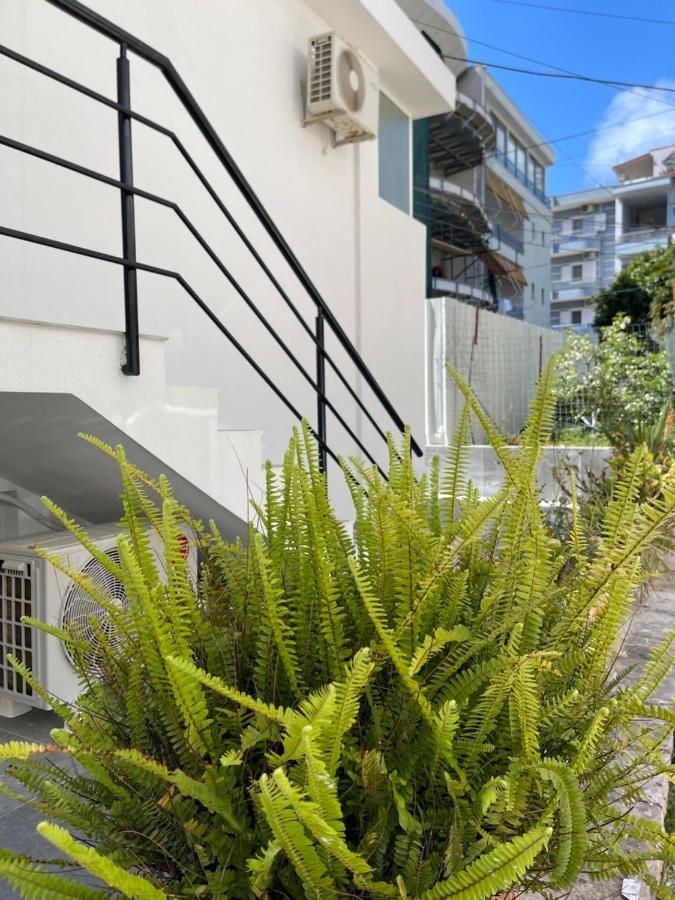 Sun And Sea Apartment Saranda Екстериор снимка